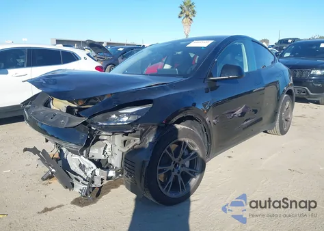 2025 Tesla Model Y Long Range Dual Motor Rear-Wheel Drive from USA, damaged, VIN 7SAYGDED4SF234313